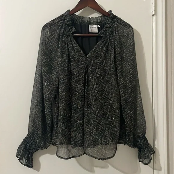 NWOT Finley Candace Pixel Chiffon Top Size M - Picture 3 of 8